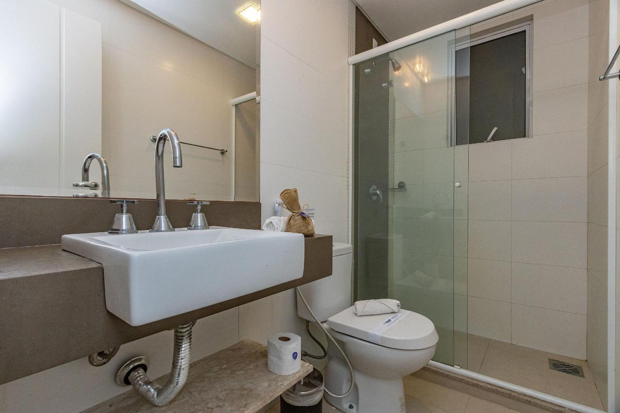 Boulevard 224D - Excelente Apartamento Em Condominio De Luxo No Centro De Bombinhas - Piscina - Jacuzzi - Academia - Portaria 24H. מראה חיצוני תמונה